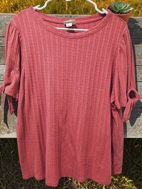 Ava & Viv Ribbed Tie-Sleeve Short Sleeve Top in Dusty Rose